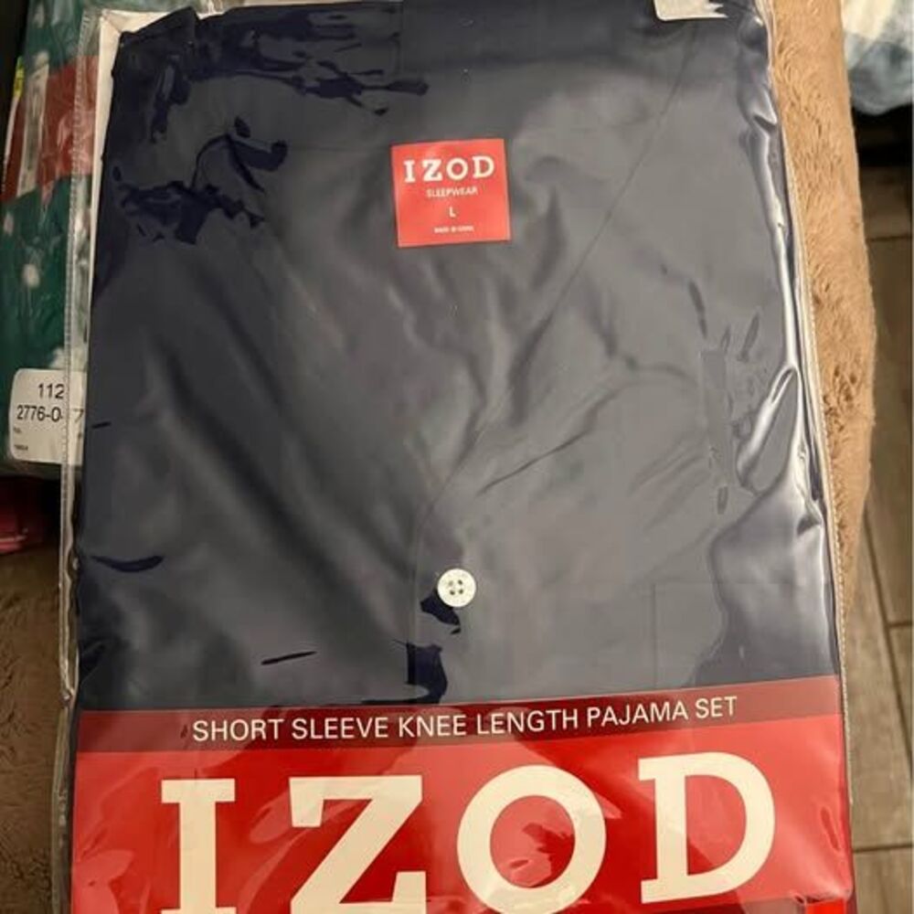 IZOD sleep set Large